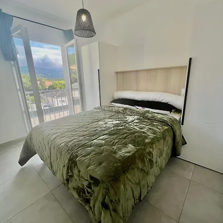 Apartment E Casette