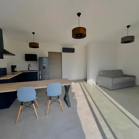 E Casette Lägenhet *